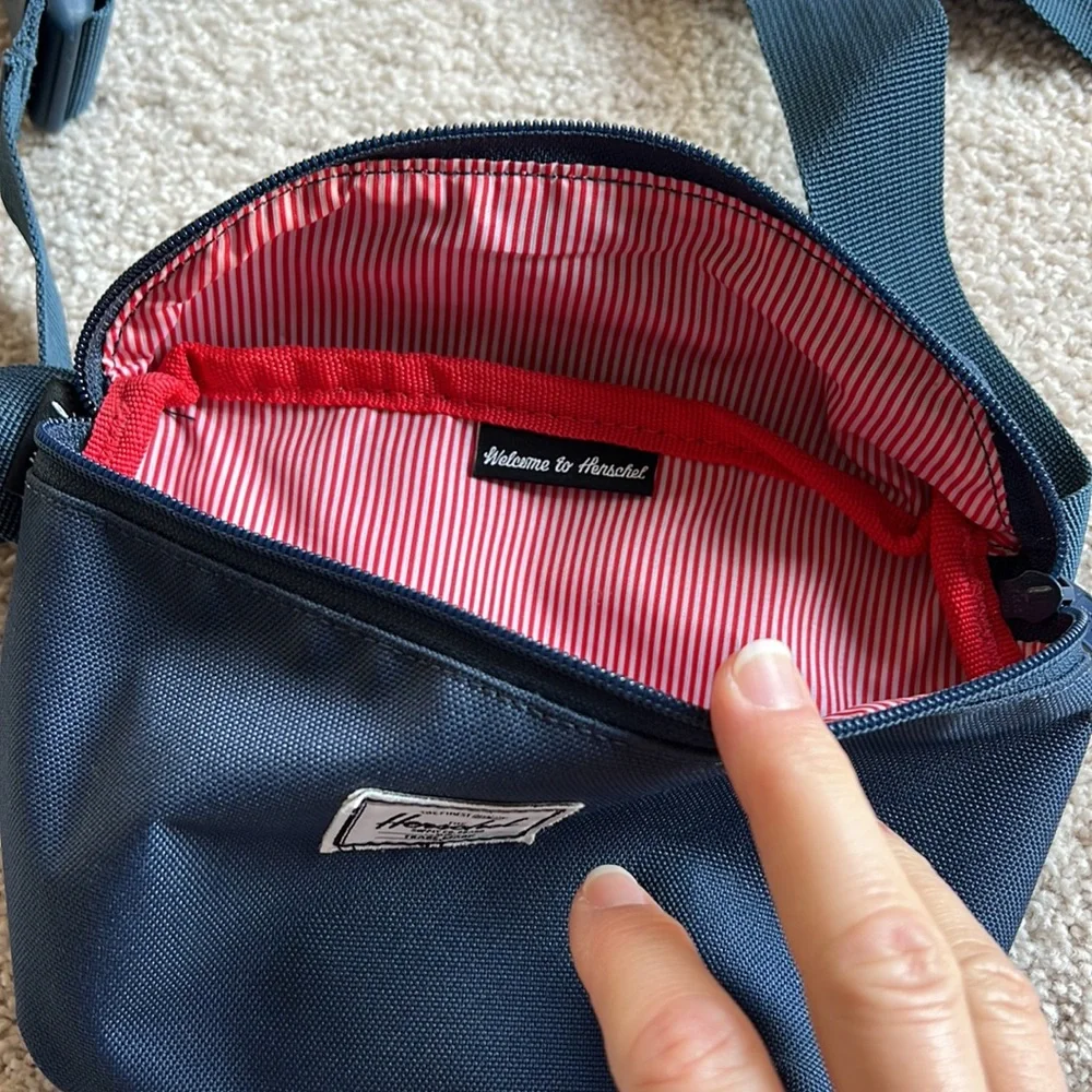 Herschel cross body. - Picture 3 of 3